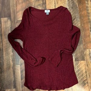 Woman’s long sleeve thin sweater